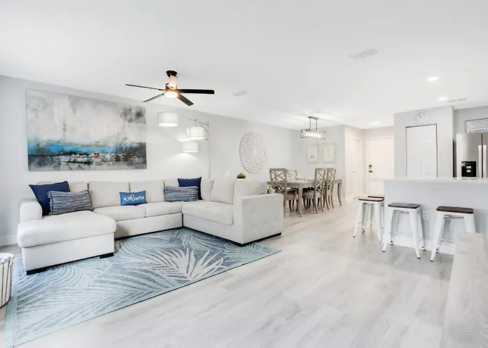 Stylish Villa Near Disney & Universal