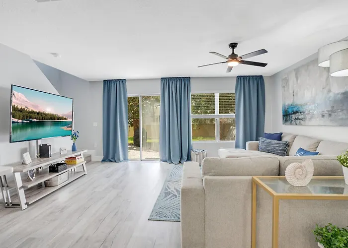 Stylish Villa Near Disney & Universal